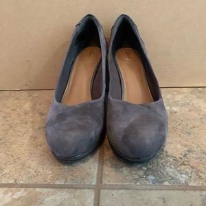 Used Clark’s Artisan heels